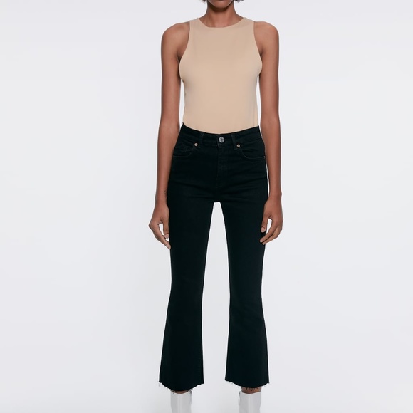 ZARA MID RISE FLARED CROPPED JEANS - Picture 1 of 8